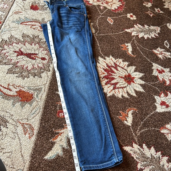 INC INTERNATIONAL CONCEPTS STRAIGHT LEG CURVY FIT- SHORT JEANS - Picture 6 of 6